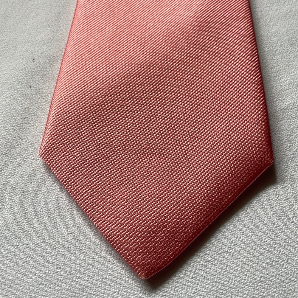 Turnbull & Asser hand made in England solid pink twill Silk tie